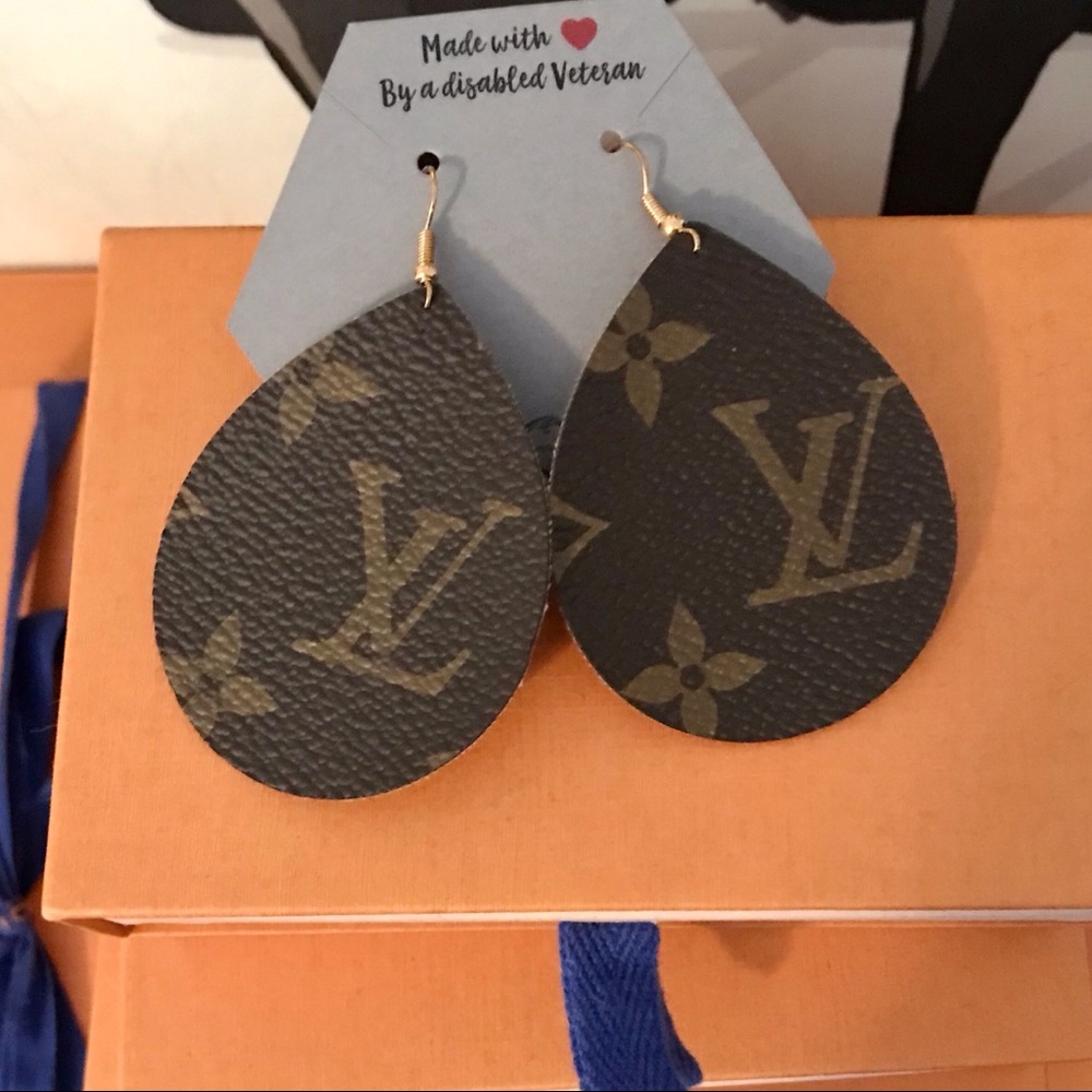 Cute Earrings !